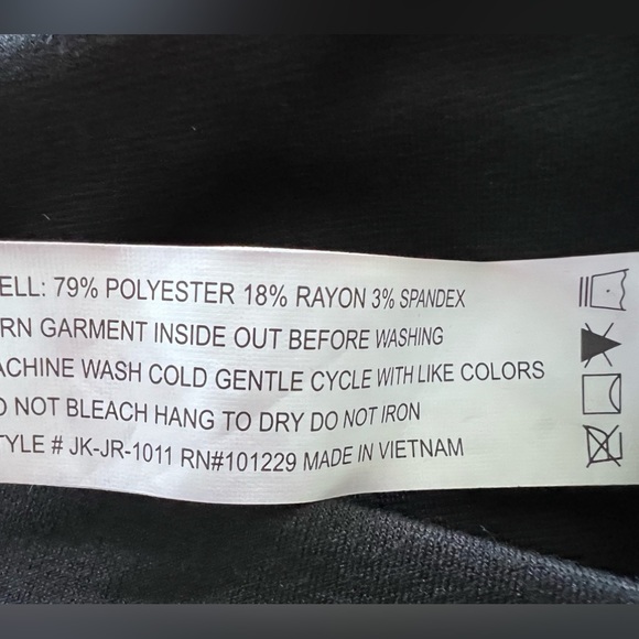 New w/o tags. Elegant Black Blazer. - Picture 5 of 5